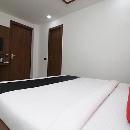 Hotel Grand Sparrow Inn Agra  Exteriör bild