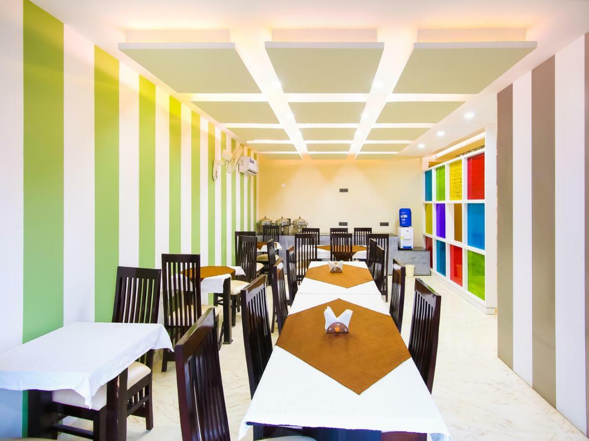 Hotel Grand Sparrow Inn Agra  Exteriör bild