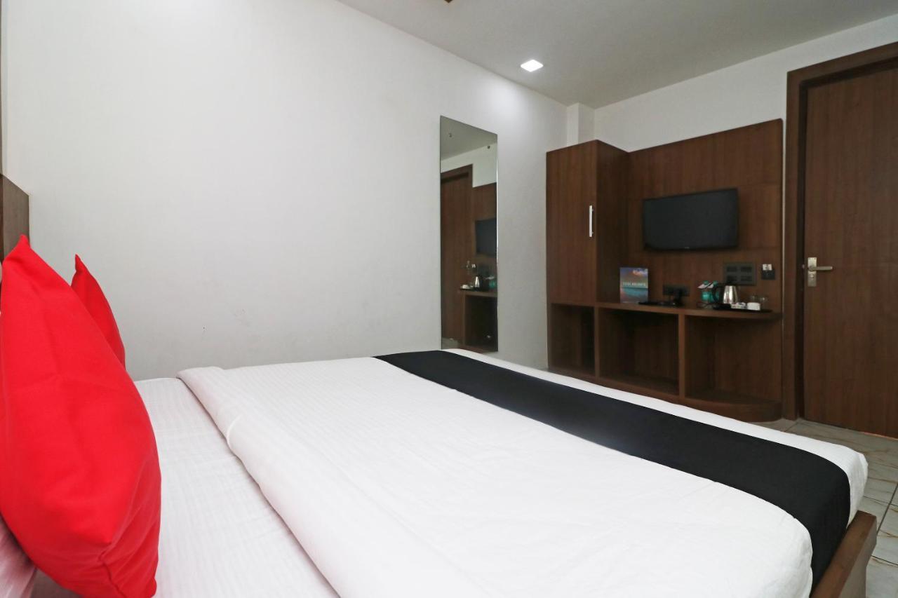 Hotel Grand Sparrow Inn Agra  Exteriör bild