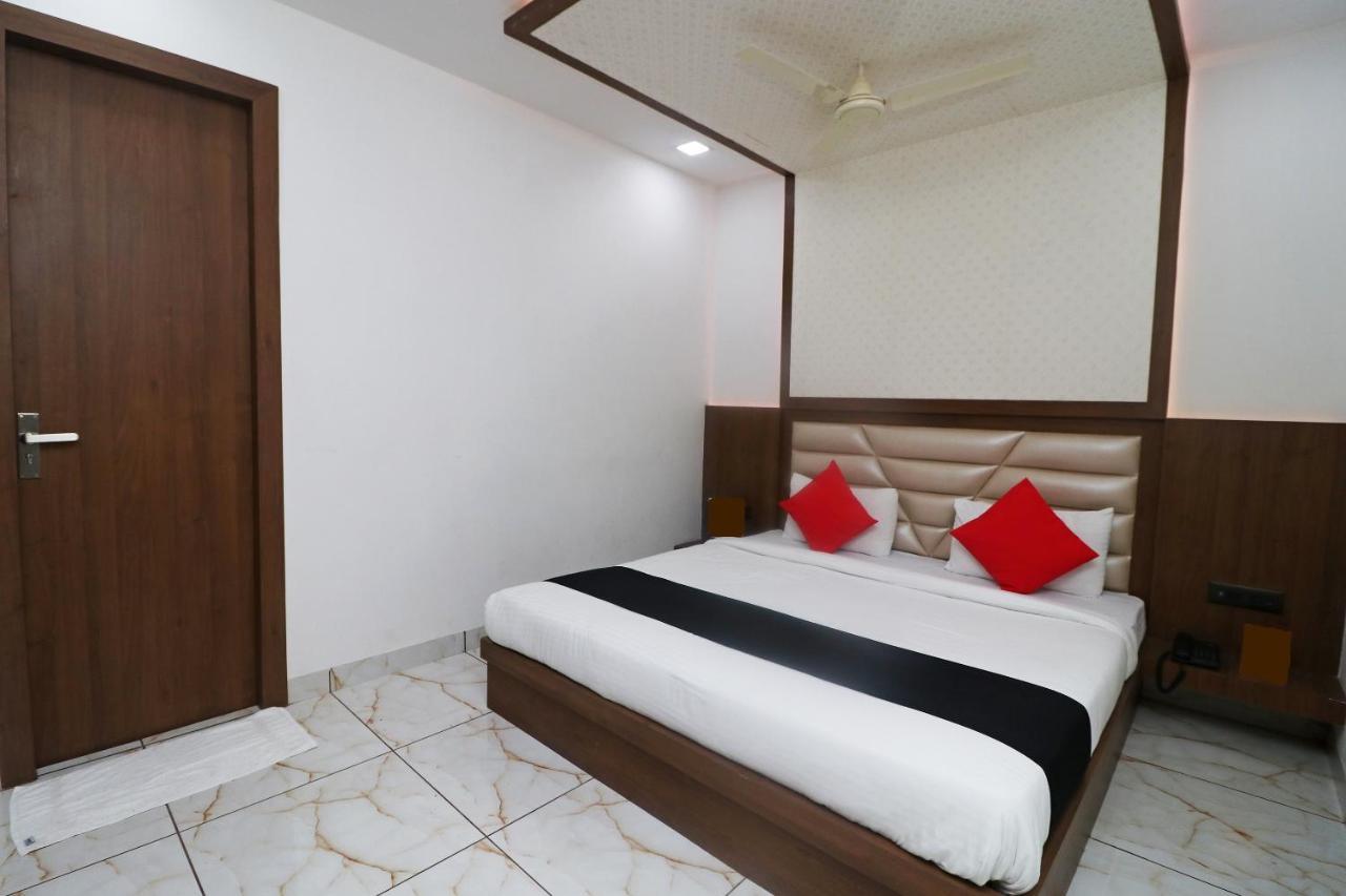Hotel Grand Sparrow Inn Agra  Exteriör bild